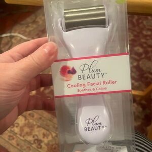 Plum Beauty Cooling Facial Roller